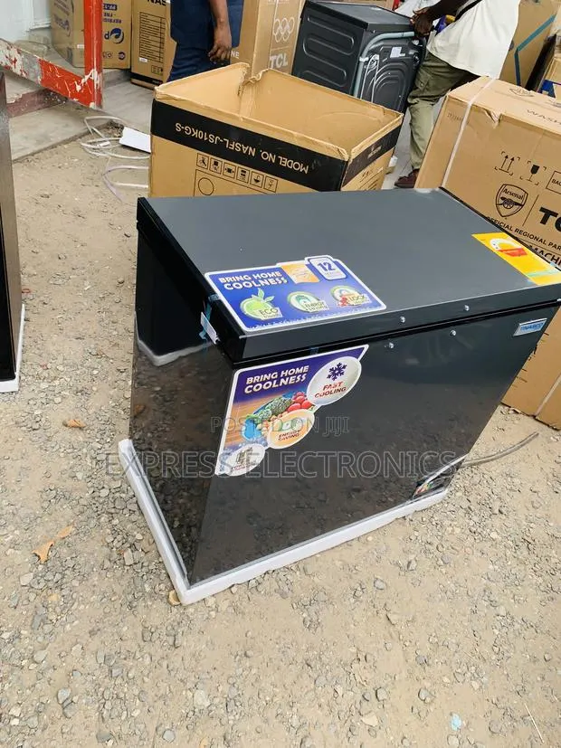 Limited Stock Nasco NAS-250FL Chest Freezer - 200 Litres Silver · Photo 1