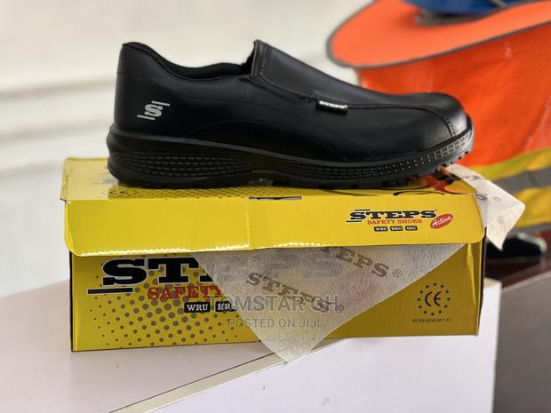 Steel Toe Kitchen Safety Shoe · Photo 2