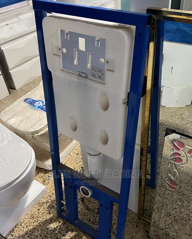 Hanging Water Closet - Concealed Water Closet · Photo 3