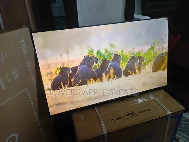TCL 43inches Qled Uhd Wifi Bluetooth Tv. · Photo 1