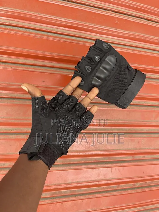 Original Gym Gloves Available at Cool Price · Photo 1