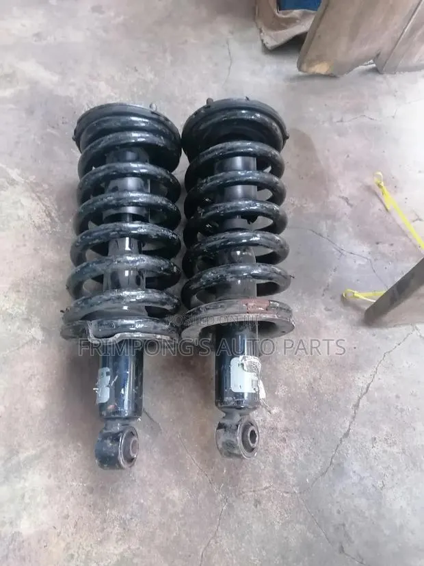 Nissan Titan 2022 Front Shocks Absorbers · Photo 1