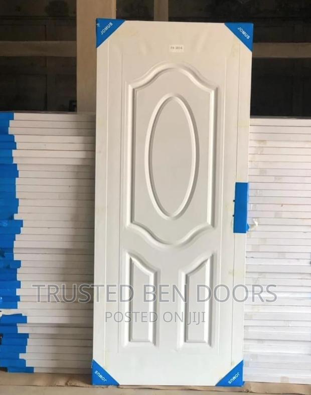 Paladin Bathroom/Bedroom Panel Doors With Frames Keys · Photo 1