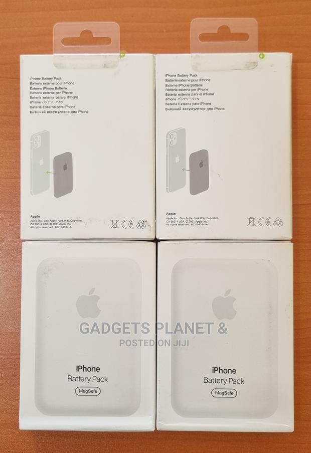 Magsafe Wireless Charging Battery Pack · Photo 3