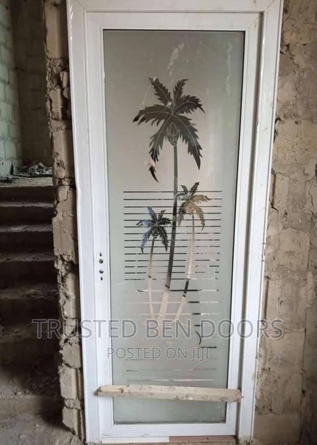Glass Washroom Paladin Doors With Frames Keys · Photo 1