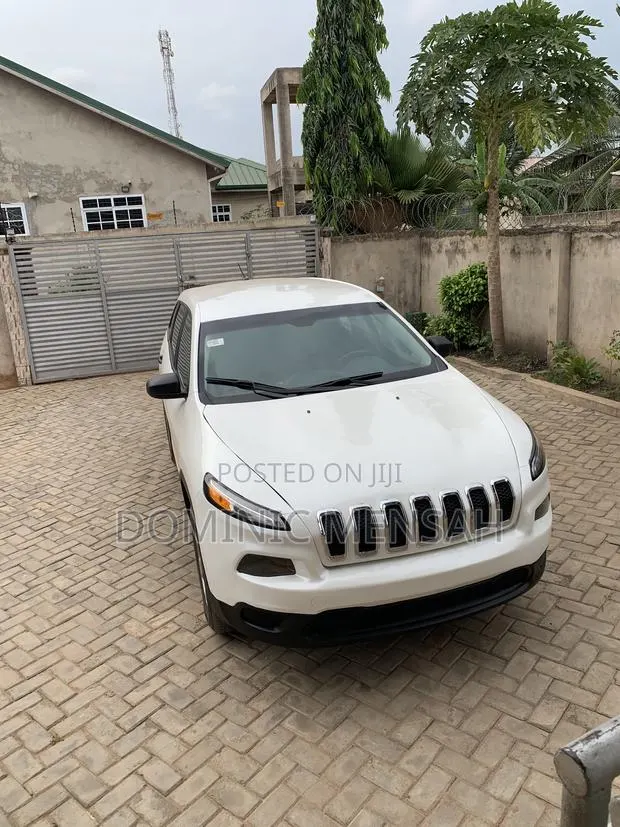Jeep Cherokee 2014 White · Photo 1