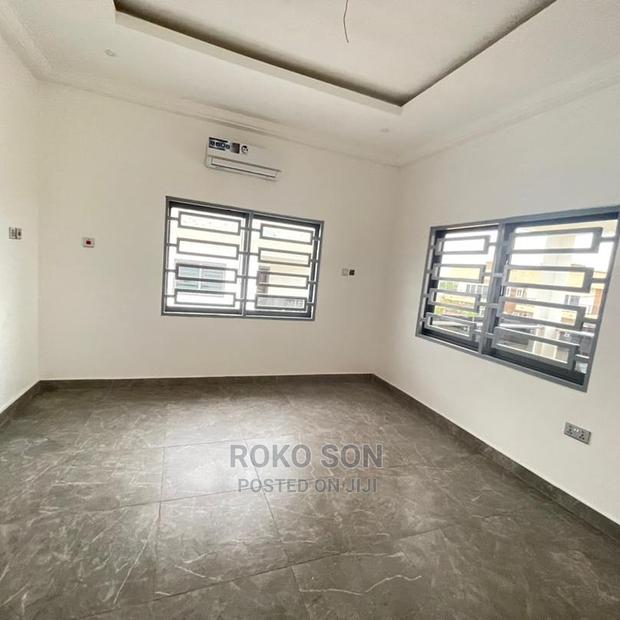 4bdrm Duplex in Dr Roko, American House for sale · Photo 4