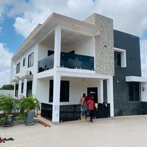4bdrm Duplex in Dr Roko, American House for sale · Photo 1