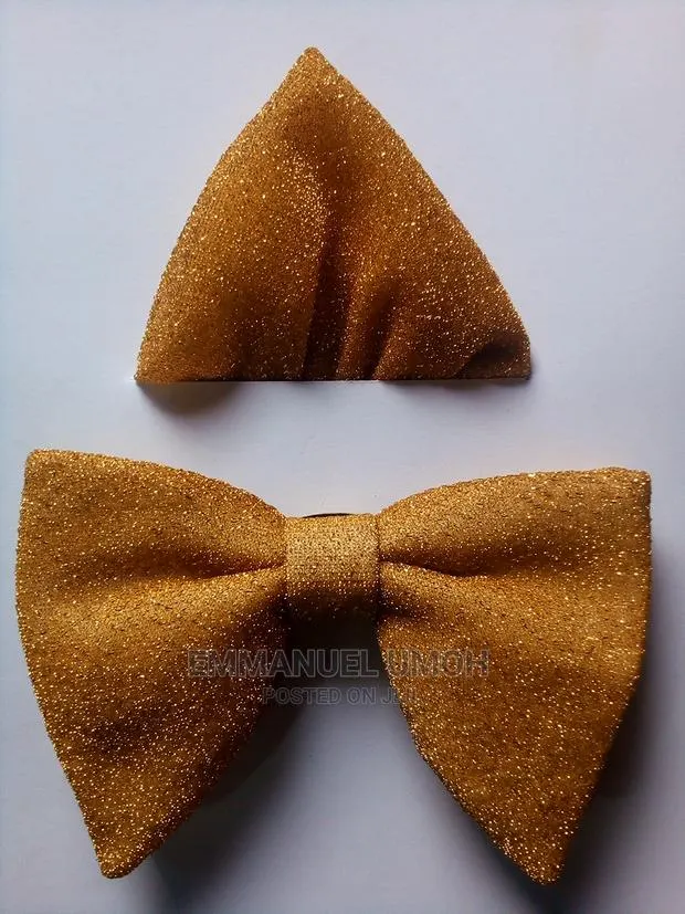 Classic Bow Tie · Photo 1