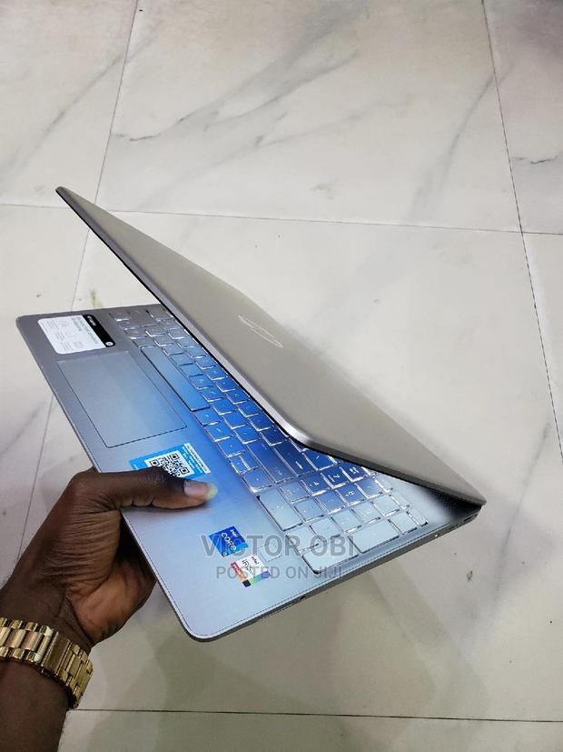 Laptop HP 15 8GB Intel Core I5 SSD 512GB · Photo 2
