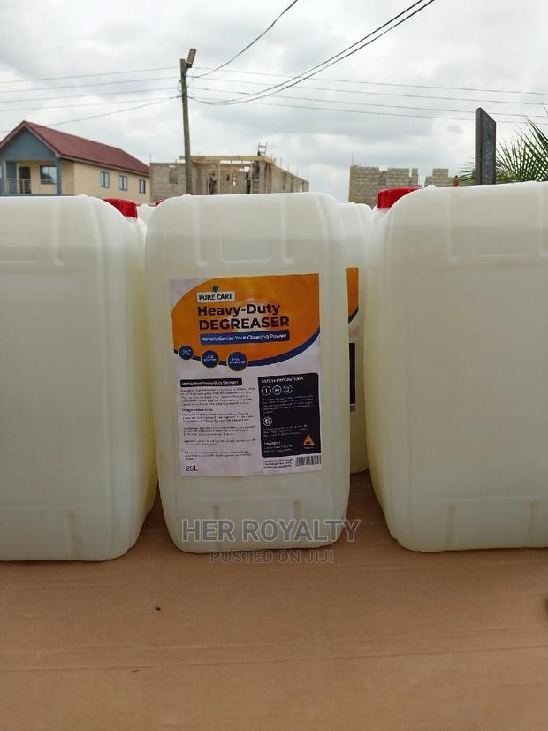 Heavy Duty Degreaser · Photo 3