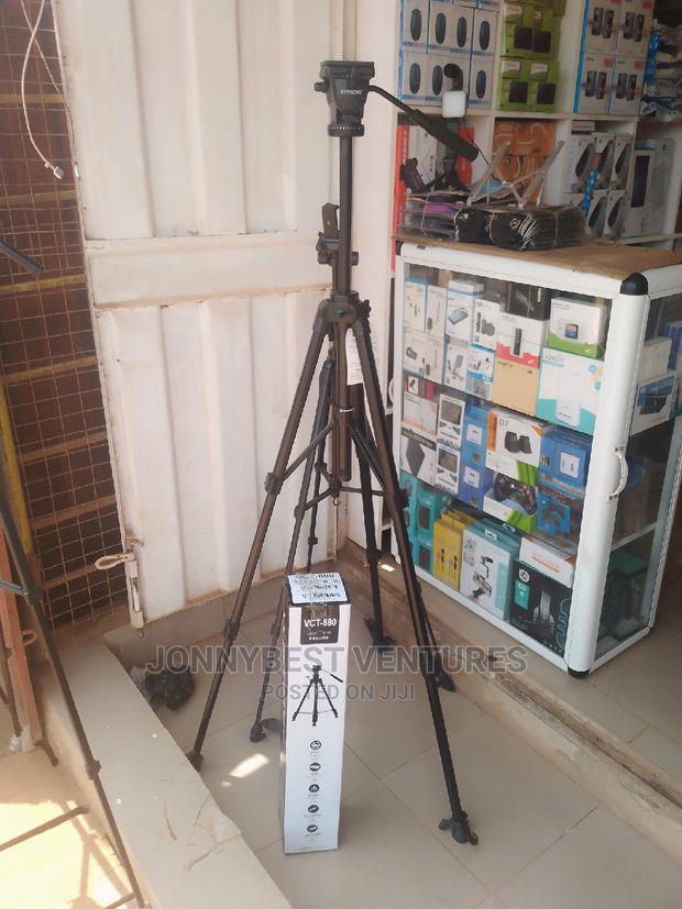 VCT-880 Video 880 Tripod · Photo 3