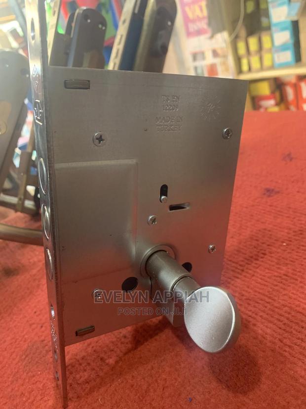 Turkey Door Top Lock · Photo 1