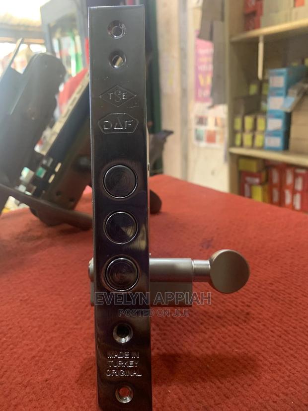 Turkey Door Top Lock · Photo 3