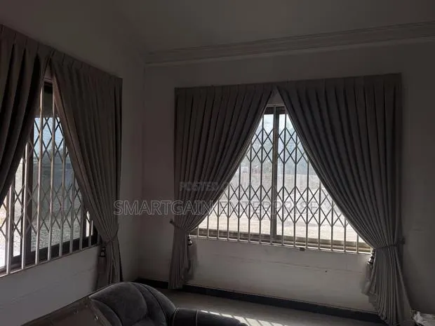 Curtains and Blinds · Photo 1