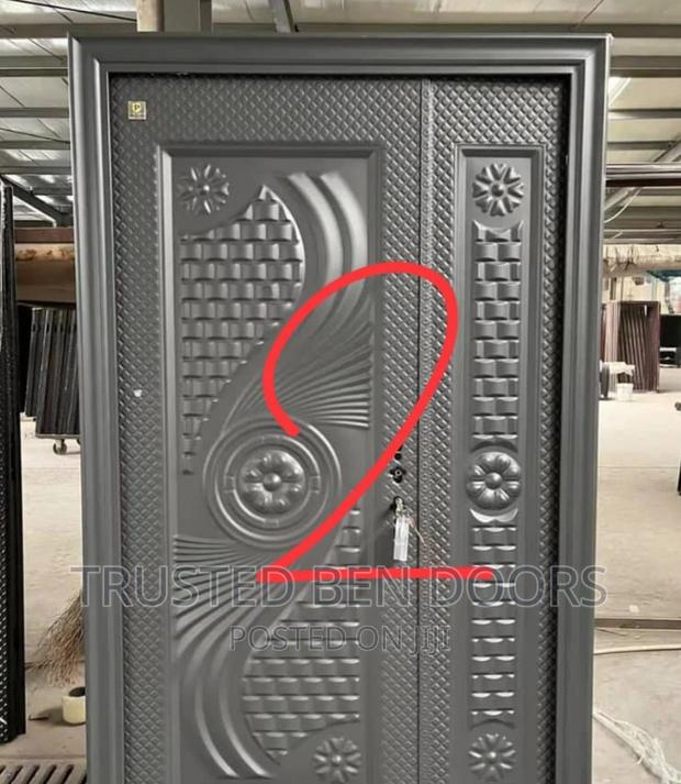 Paladin One_ _half Metal Doors [Other Colors+Design] · Photo 1