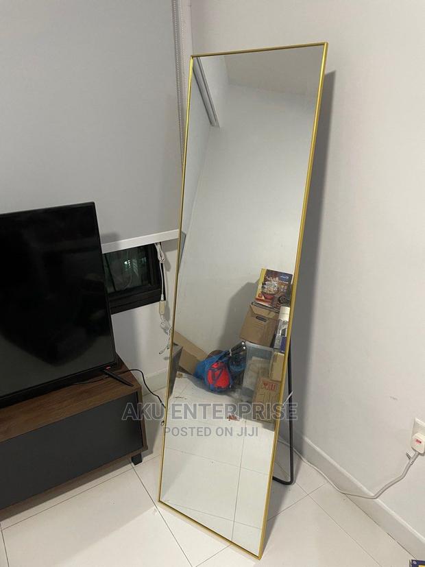 Full-Length Vanity Mirror, Hanging and Standing · Photo 2