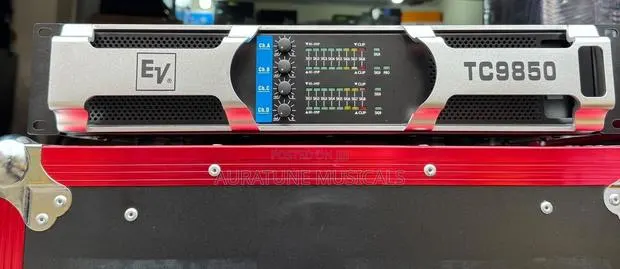 Electro-Voice (EV) TC9850 Professional 4-Channel Power Amplifier. · Photo 1