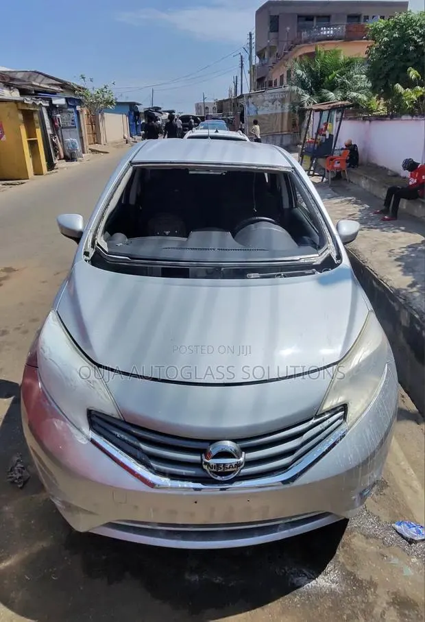 2013 Nissan Note Windscreen Available · Photo 1