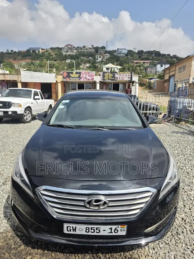 Hyundai Sonata Sport 2.0T Sedan FWD (2.0L 4cyl 6A) 2017 Black · Photo 1