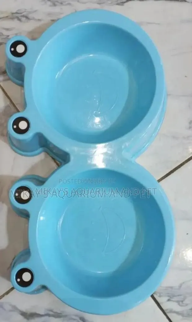 Plastic Dog Bowls · Photo 1