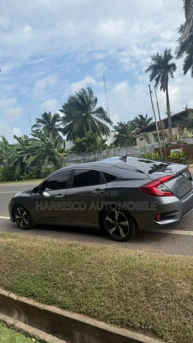 Honda Civic Touring Sedan 2018 Gray · Photo 1