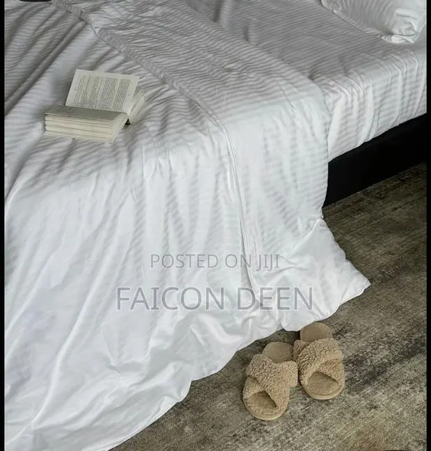 Hotel Luxury Starts Here(2 Cotton Hotel Bedsheets, 4 Pillow Cases · Photo 1