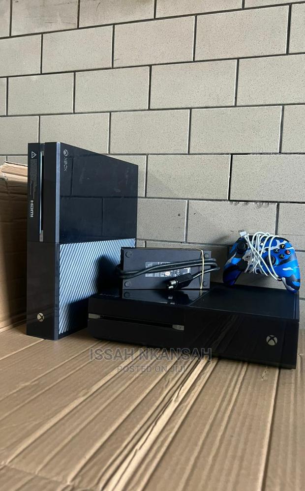 Xbox One Console · Photo 2