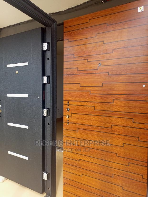 Single Paladin Security Door · Photo 1