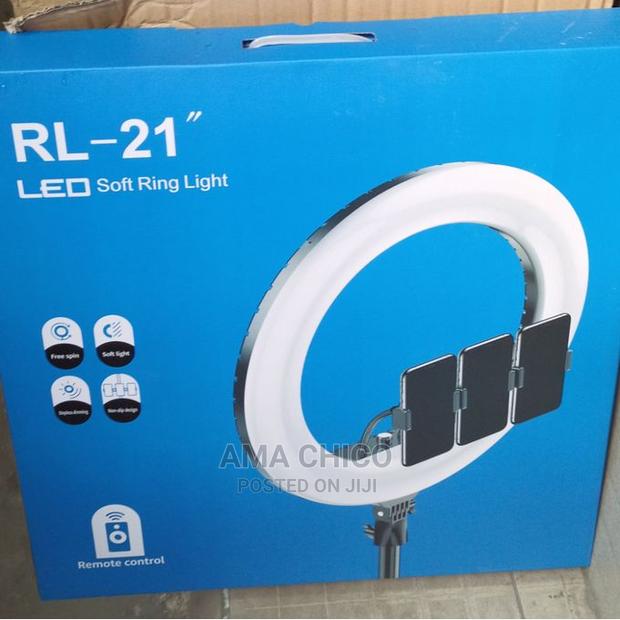 21 Inches Ring Light With Stand · Photo 2