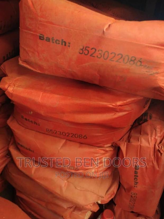 Red Pigments for Concrete Works [25kg Iron Oxide] · Photo 1