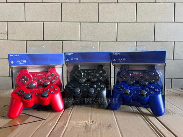 Ps3 Controllers · Photo 1