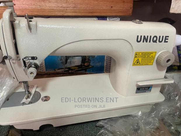Unique Industrial Sewing Machine · Photo 1