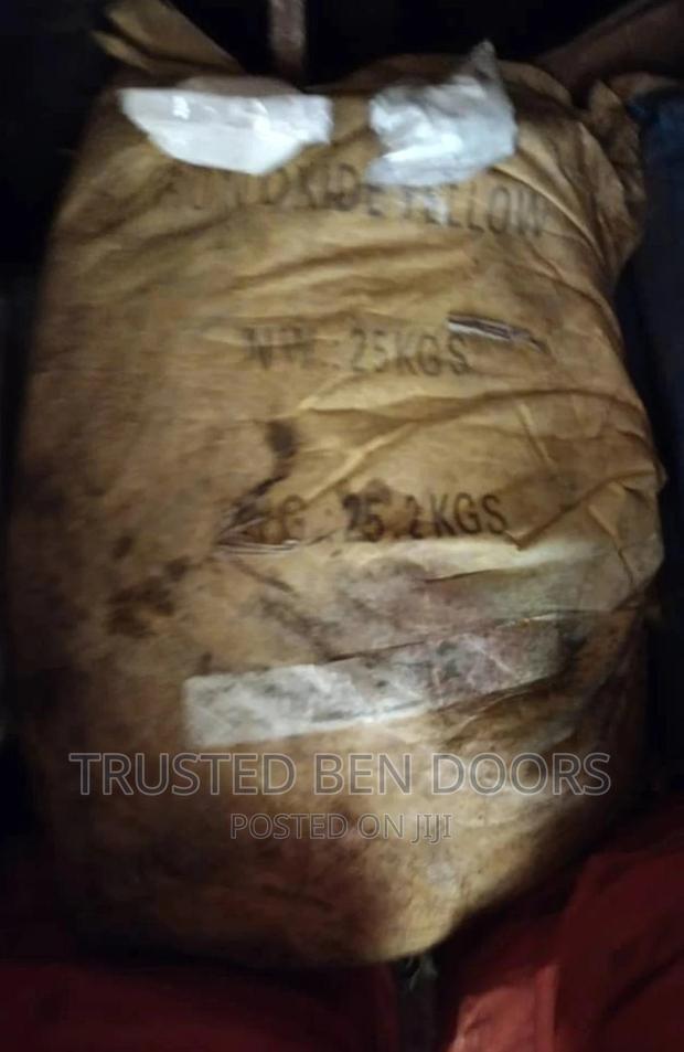 Yellow Pigment Iron Oxide For Construction Works · Photo 1