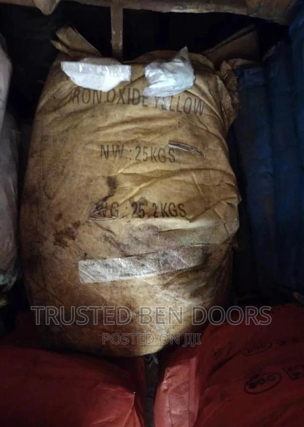 Yellow Pigment [25kg Iron Oxide] For Construction Works · Photo 1