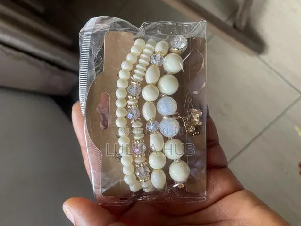 Fashion Bracelet · Photo 1