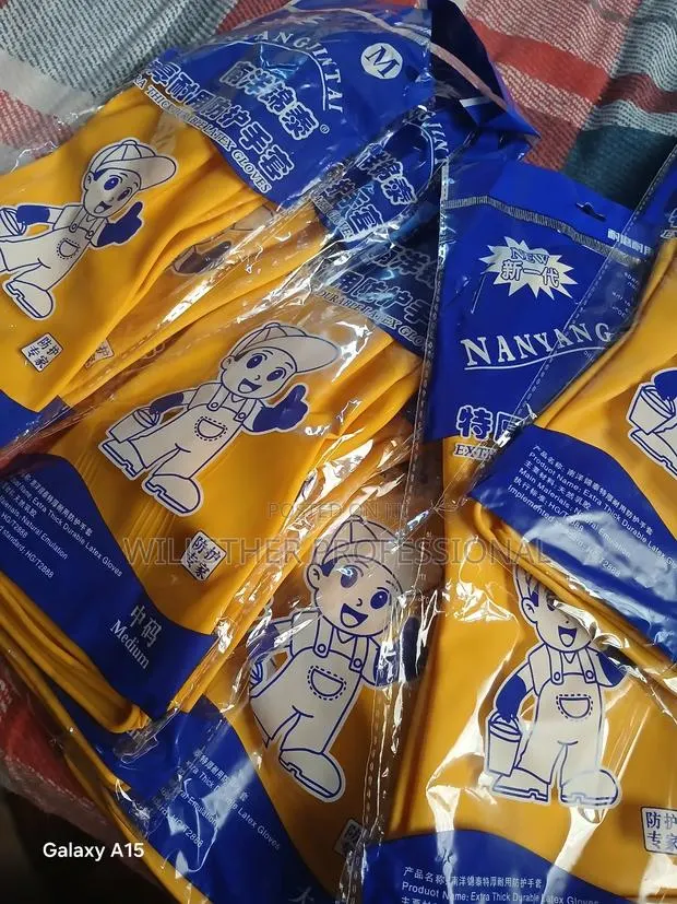 Professional Cleaning Reusable Hand Gloves · Photo 1