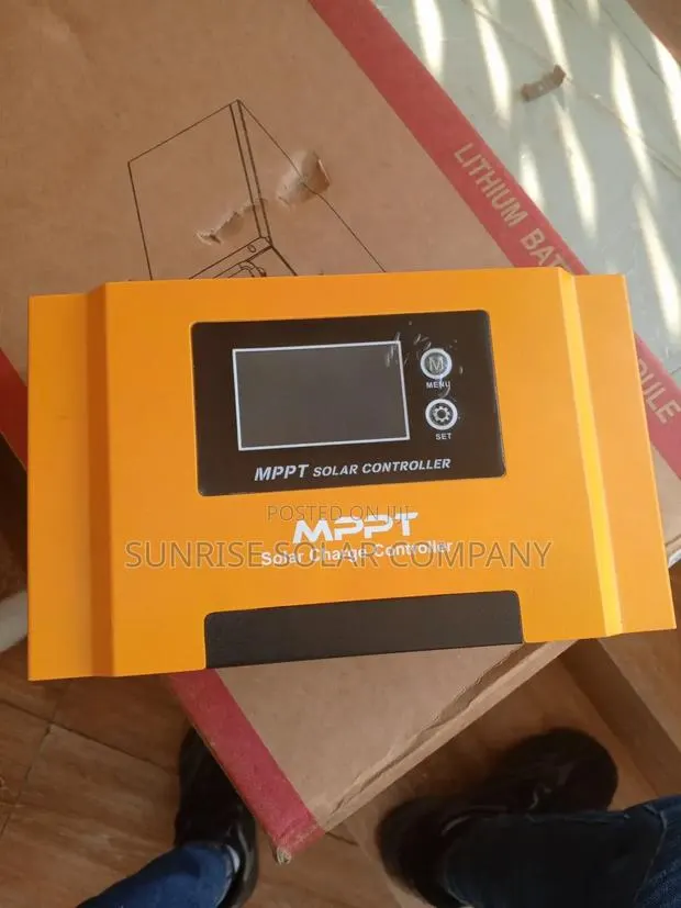 Solar MPPT Charge Controller 60A · Photo 1