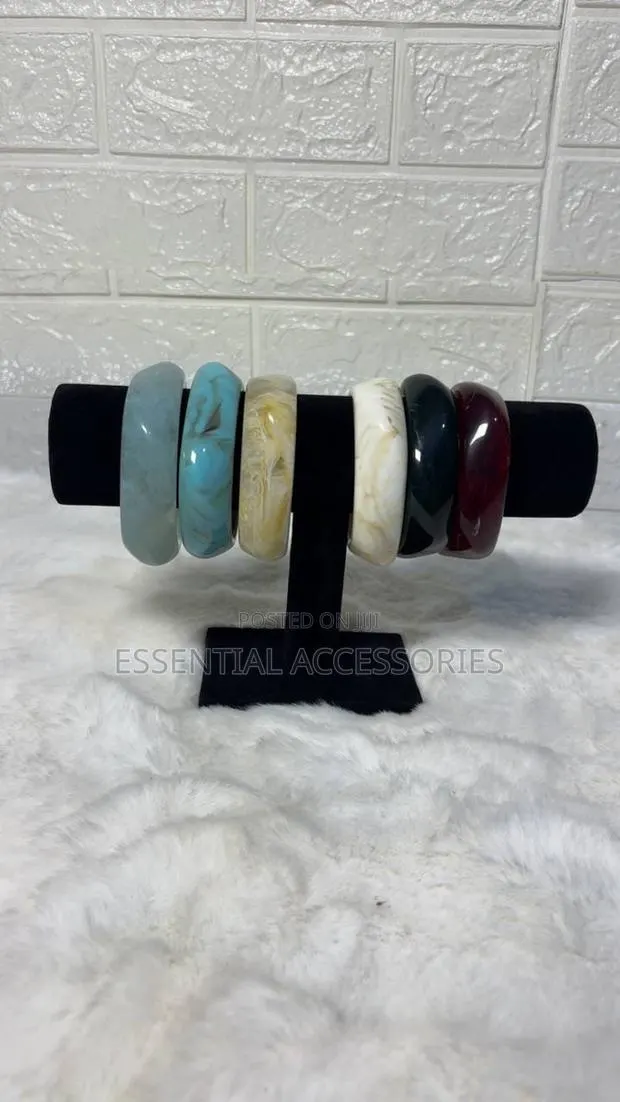 Acrylic Bracelet · Photo 1