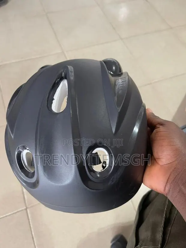 Kids Protective Helmet And Gears · Photo 2