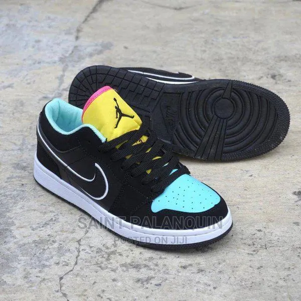 Nike Jordan One Low · Photo 1