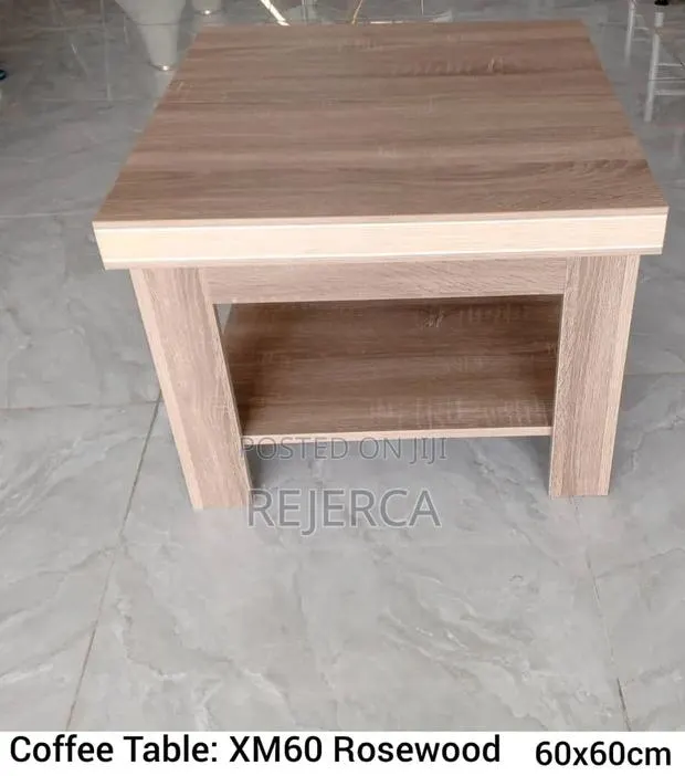 Wooden Coffee Table · Photo 1