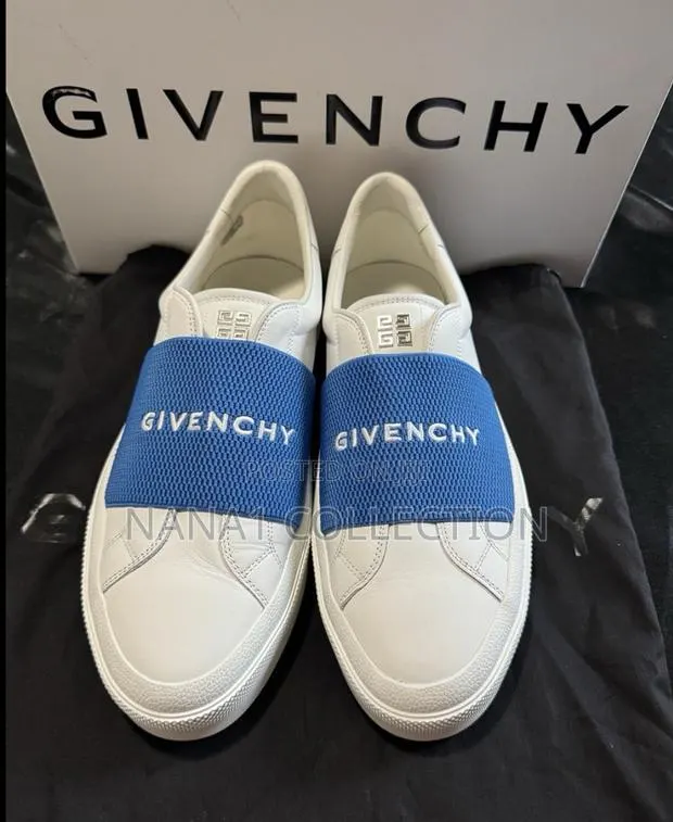 Givenchy Sports Leather Sneakers · Photo 1