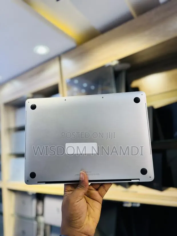 Laptop Apple MacBook Pro 2020 8GB Intel Core i5 SSD 256GB · Photo 7