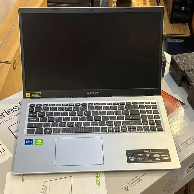 New Laptop Acer 20GB Intel Core i7 SSD 256GB · Photo 2