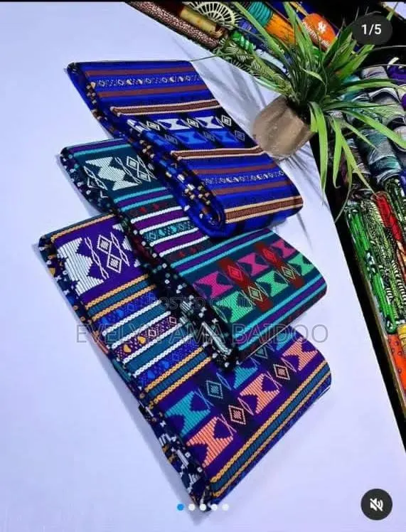 100% Cotton Fabrics · Photo 1