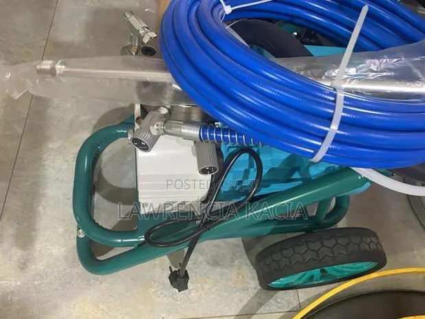 Airlines Spraying Machine · Photo 1