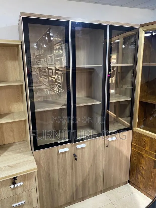 3n1 Wooden Cabinet · Photo 1