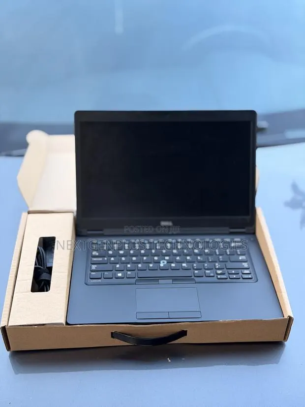 Laptop Dell Latitude 5480 8GB Intel Core i7 SSD 256GB · Photo 1
