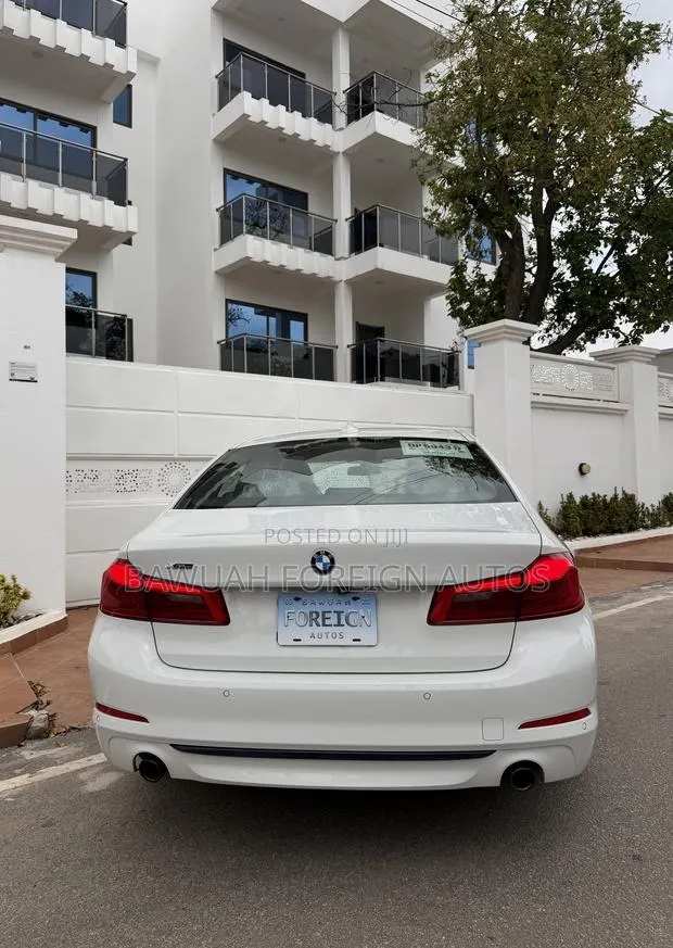 BMW 530i 2020 White · Photo 1